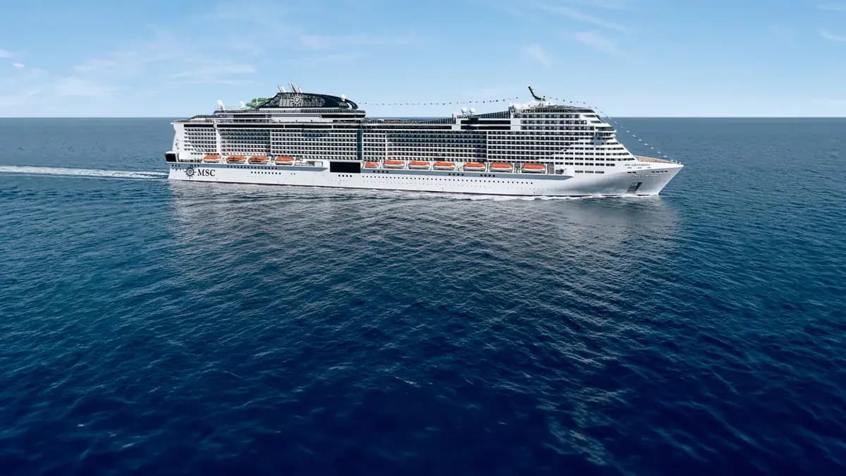 MSC Grandiosa von MSC Cruises auf See